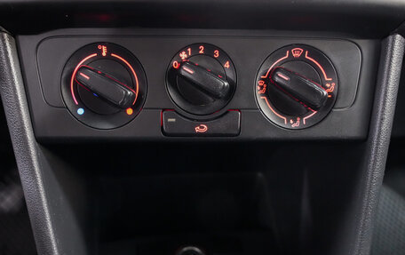 Volkswagen Polo VI (EU Market), 2012 год, 750 000 рублей, 17 фотография