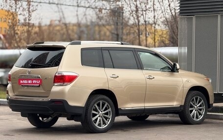 Toyota Highlander III, 2010 год, 1 620 000 рублей, 13 фотография