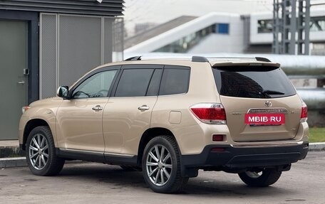 Toyota Highlander III, 2010 год, 1 620 000 рублей, 11 фотография