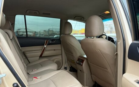 Toyota Highlander III, 2010 год, 1 620 000 рублей, 16 фотография