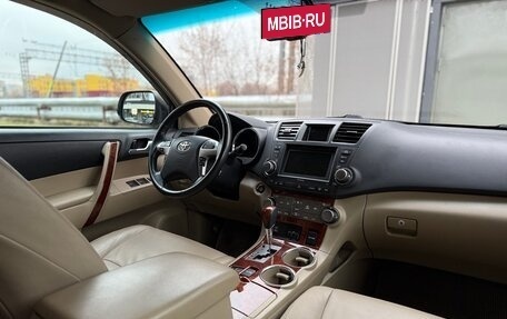 Toyota Highlander III, 2010 год, 1 620 000 рублей, 25 фотография