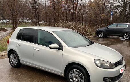 Volkswagen Golf VI, 2011 год, 800 000 рублей, 2 фотография