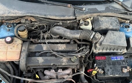 Ford Focus IV, 2001 год, 140 000 рублей, 11 фотография