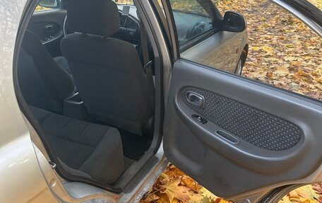 KIA Shuma II, 2003 год, 90 000 рублей, 3 фотография