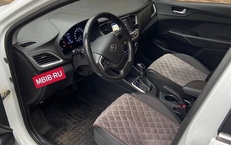 Hyundai Solaris II рестайлинг, 2017 год, 1 250 000 рублей, 15 фотография