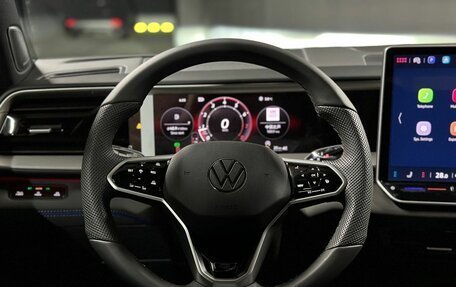 Volkswagen Teramont, 2025 год, 6 350 000 рублей, 17 фотография