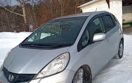 Honda Fit III, 2010 год, 745 000 рублей, 1 фотография