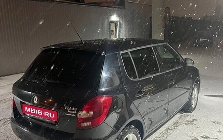 Skoda Fabia II, 2011 год, 600 000 рублей, 3 фотография