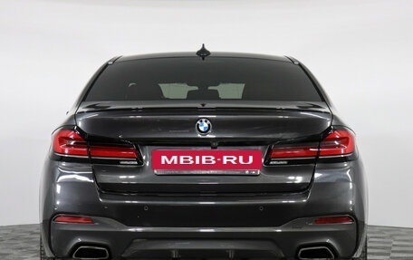 BMW 5 серия, 2020 год, 5 999 000 рублей, 4 фотография