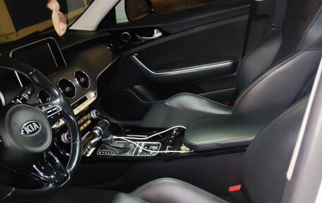 KIA Stinger I, 2019 год, 2 000 000 рублей, 7 фотография