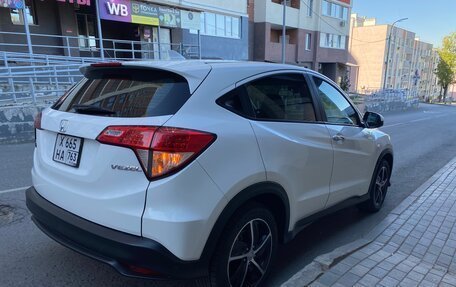 Honda Vezel, 2021 год, 2 199 000 рублей, 5 фотография