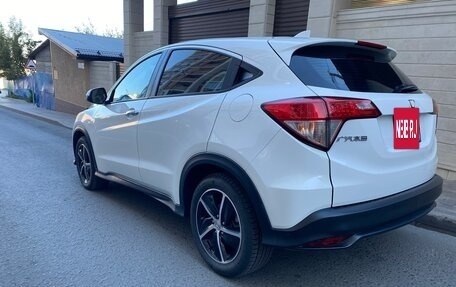 Honda Vezel, 2021 год, 2 199 000 рублей, 3 фотография