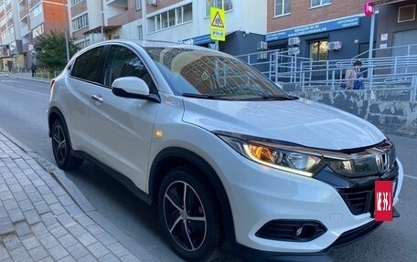 Honda Vezel, 2021 год, 2 199 000 рублей, 6 фотография