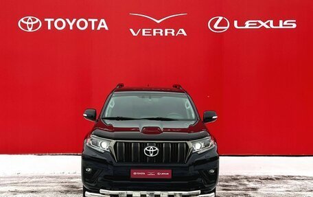 Toyota Land Cruiser Prado 150 рестайлинг 2, 2021 год, 7 700 000 рублей, 6 фотография