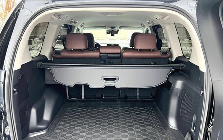 Toyota Land Cruiser Prado 150 рестайлинг 2, 2021 год, 7 700 000 рублей, 11 фотография