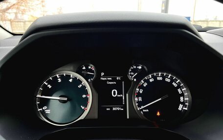 Toyota Land Cruiser Prado 150 рестайлинг 2, 2021 год, 7 700 000 рублей, 12 фотография