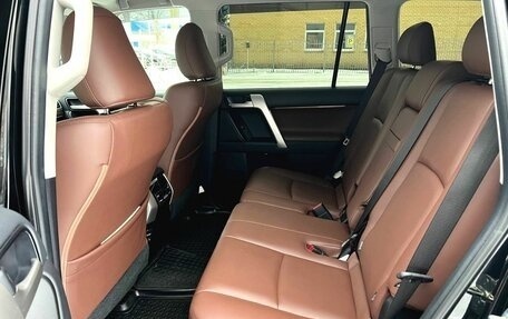 Toyota Land Cruiser Prado 150 рестайлинг 2, 2021 год, 7 700 000 рублей, 21 фотография