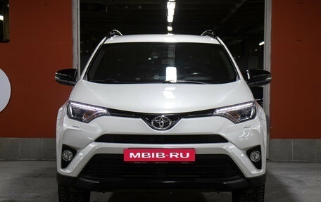 Toyota RAV4, 2019 год, 3 298 000 рублей, 2 фотография