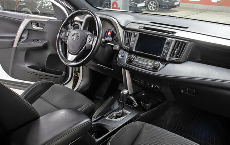 Toyota RAV4, 2019 год, 3 298 000 рублей, 11 фотография