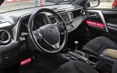 Toyota RAV4, 2019 год, 3 298 000 рублей, 16 фотография