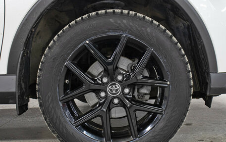 Toyota RAV4, 2019 год, 3 298 000 рублей, 25 фотография