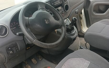 Peugeot Partner II рестайлинг 2, 2012 год, 450 000 рублей, 8 фотография