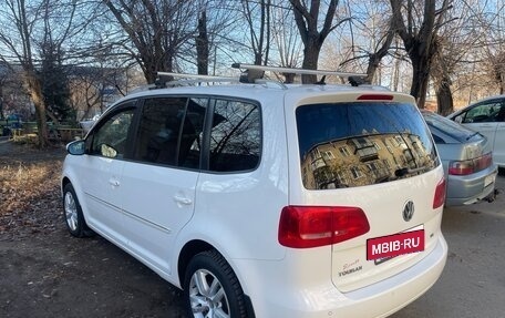 Volkswagen Touran III, 2011 год, 1 330 000 рублей, 3 фотография