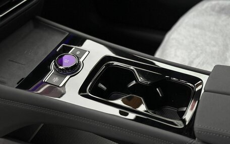 Volkswagen Tiguan, 2025 год, 4 890 000 рублей, 20 фотография