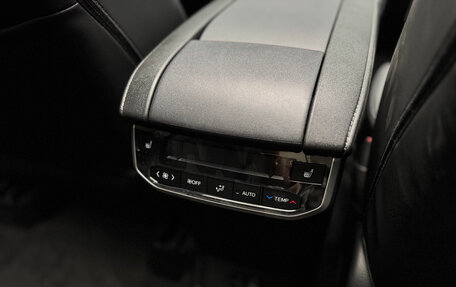 Toyota Highlander, 2025 год, 6 150 000 рублей, 24 фотография