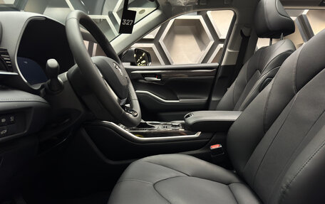 Toyota Highlander, 2025 год, 6 150 000 рублей, 12 фотография