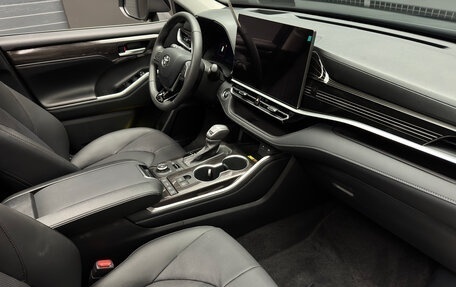 Toyota Highlander, 2025 год, 6 150 000 рублей, 17 фотография