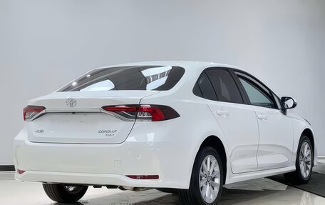 Toyota Corolla, 2022 год, 1 750 000 рублей, 3 фотография