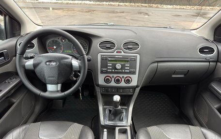 Ford Focus II рестайлинг, 2005 год, 319 000 рублей, 34 фотография