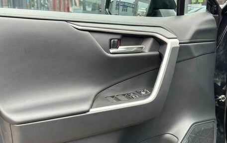 Toyota RAV4, 2025 год, 3 990 000 рублей, 17 фотография