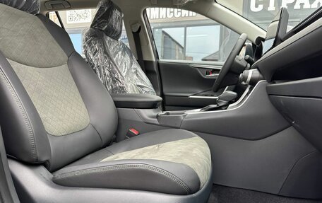 Toyota RAV4, 2025 год, 3 990 000 рублей, 26 фотография