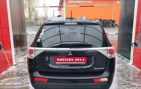 Mitsubishi Outlander III рестайлинг 3, 2012 год, 1 200 000 рублей, 4 фотография