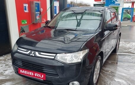 Mitsubishi Outlander III рестайлинг 3, 2012 год, 1 200 000 рублей, 3 фотография