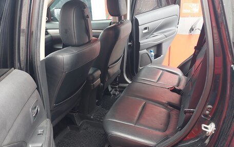 Mitsubishi Outlander III рестайлинг 3, 2012 год, 1 200 000 рублей, 12 фотография