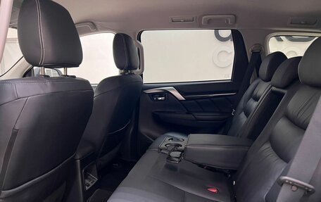 Mitsubishi Pajero Sport III рестайлинг, 2019 год, 3 195 000 рублей, 16 фотография