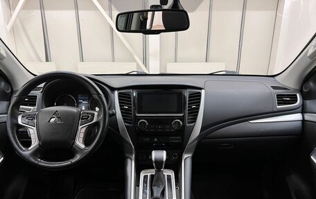 Mitsubishi Pajero Sport III рестайлинг, 2019 год, 3 195 000 рублей, 13 фотография