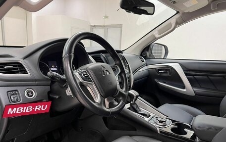 Mitsubishi Pajero Sport III рестайлинг, 2019 год, 3 195 000 рублей, 14 фотография