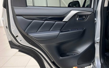 Mitsubishi Pajero Sport III рестайлинг, 2019 год, 3 195 000 рублей, 33 фотография