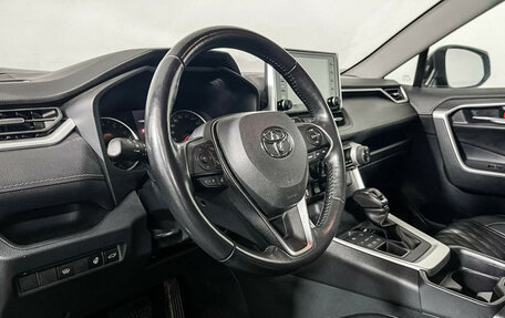 Toyota RAV4, 2021 год, 3 721 000 рублей, 13 фотография