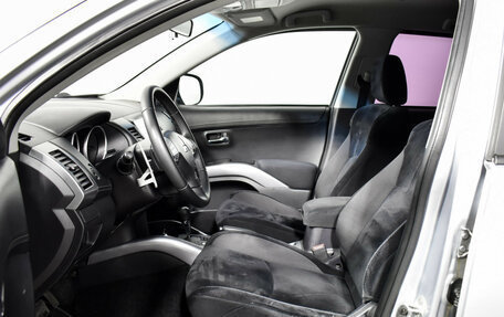 Mitsubishi Outlander III рестайлинг 3, 2010 год, 850 000 рублей, 10 фотография