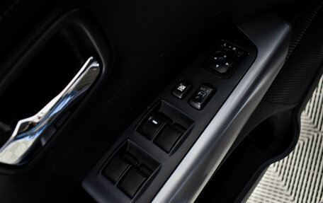 Mitsubishi Outlander III рестайлинг 3, 2010 год, 850 000 рублей, 18 фотография