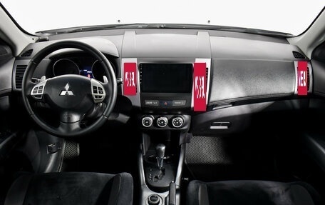 Mitsubishi Outlander III рестайлинг 3, 2010 год, 850 000 рублей, 13 фотография