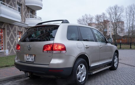 Volkswagen Touareg III, 2005 год, 1 099 000 рублей, 3 фотография
