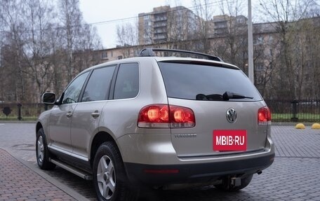 Volkswagen Touareg III, 2005 год, 1 099 000 рублей, 5 фотография
