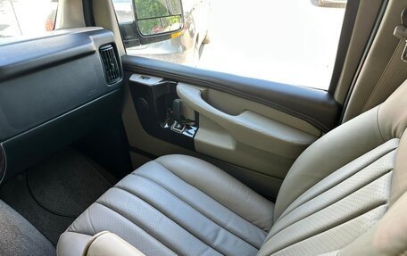 Chevrolet Express II, 2012 год, 6 150 000 рублей, 14 фотография