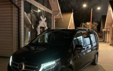 Mercedes-Benz V-Класс, 2019 год, 3 600 000 рублей, 1 фотография